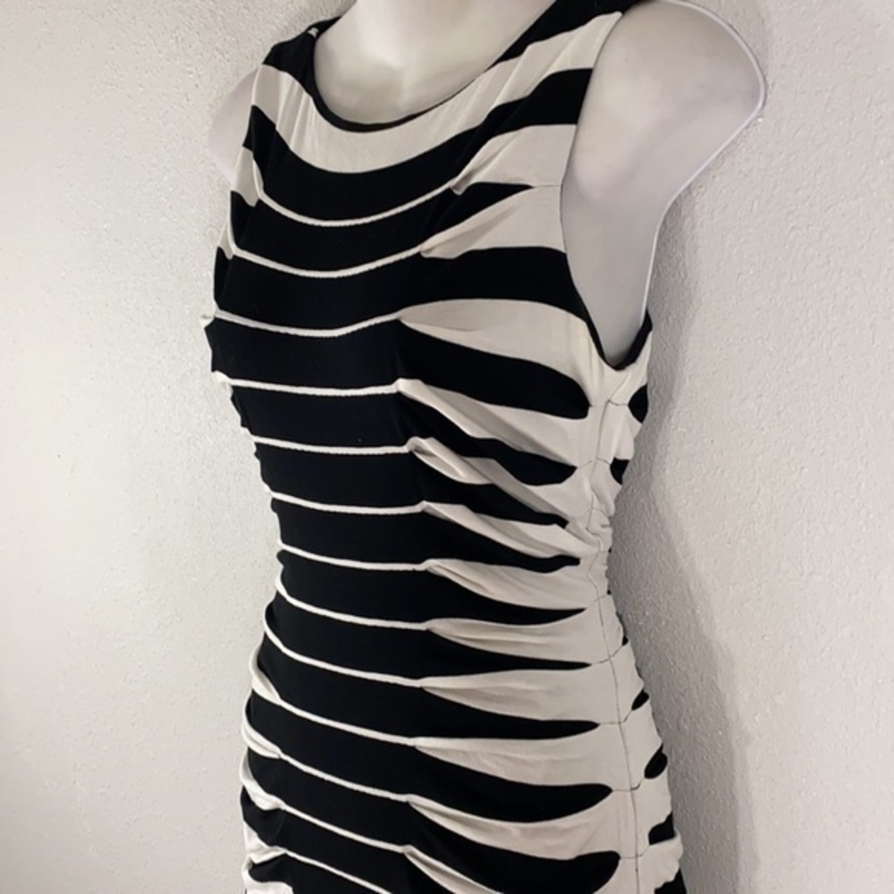 Betsey Johnson white black stripe bodycon dress K9 size 4 - Picture 6 of 11